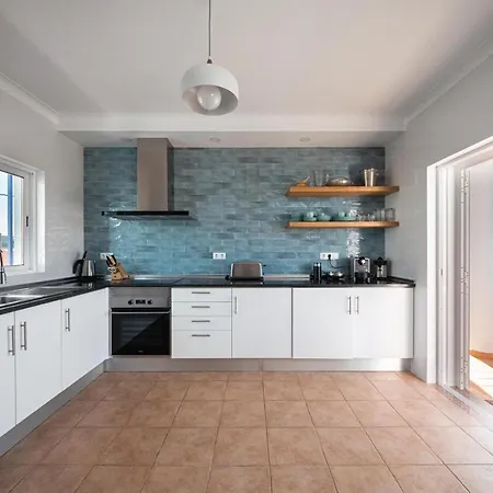 Casa Da Costa * كاراباتيرا